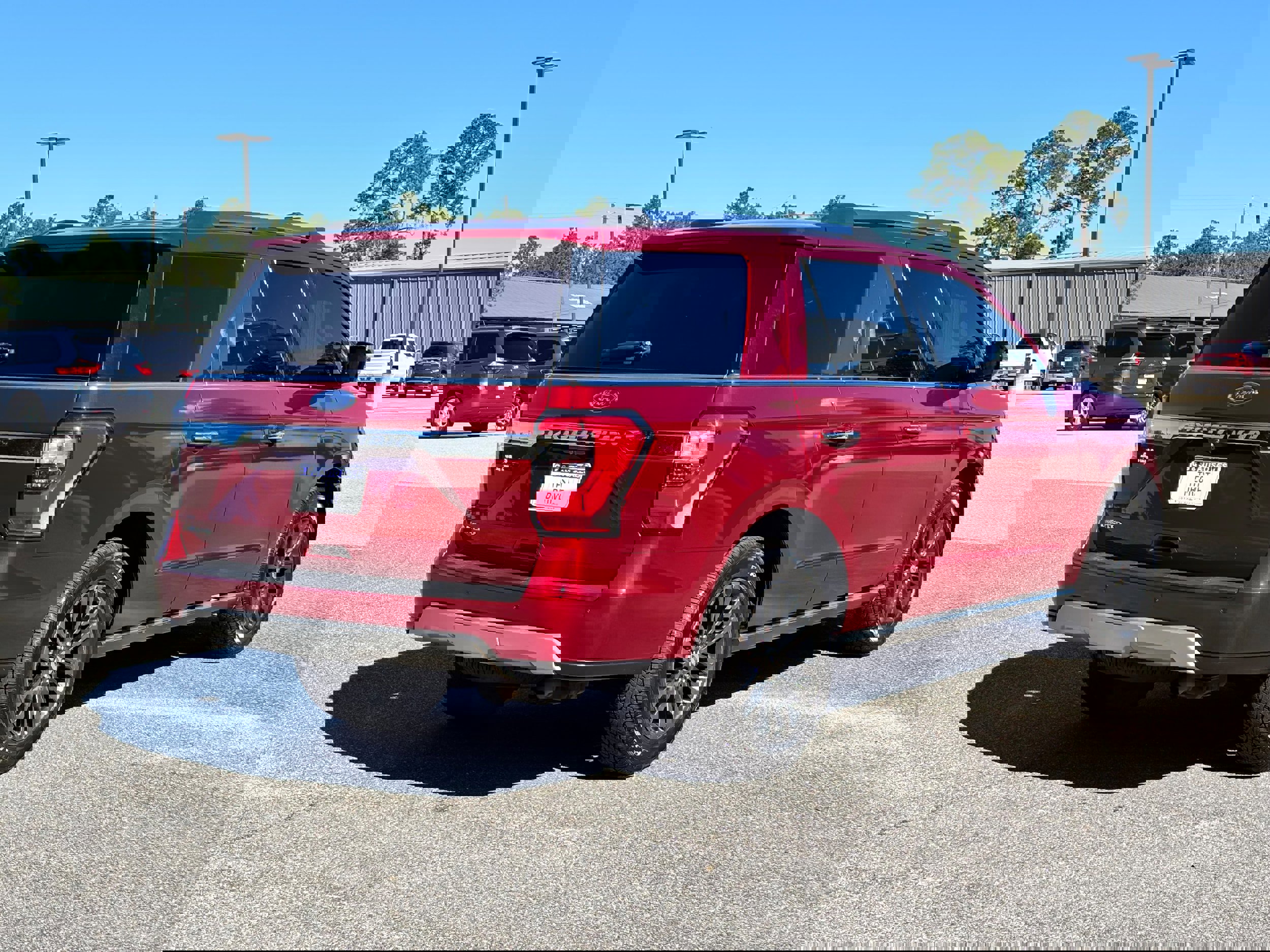 Used 2019 Ford Expedition Limited w/ Equipment Group 301A image 4