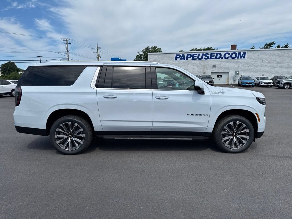 New 2026 Chevrolet Suburban High Country w/ Sun And Tow Package AWD/4WD image 3