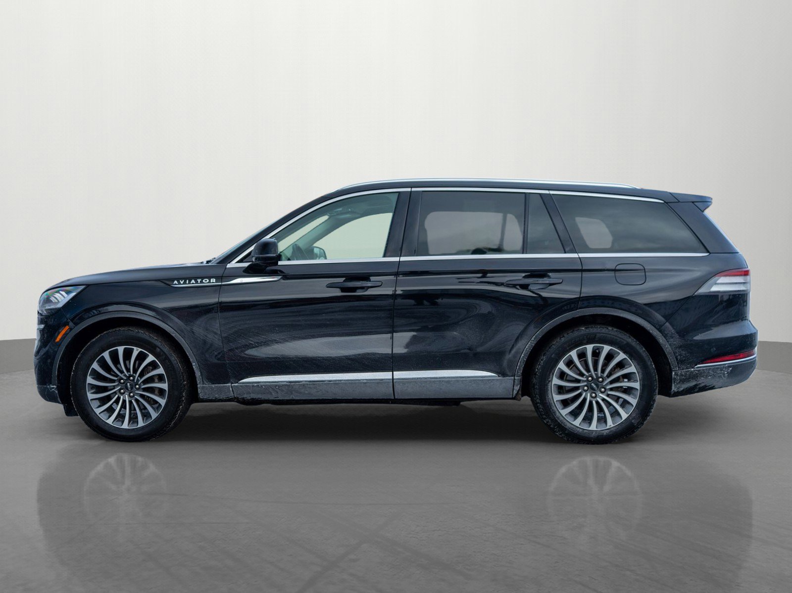 Used 2024 Lincoln Aviator Reserve image 4