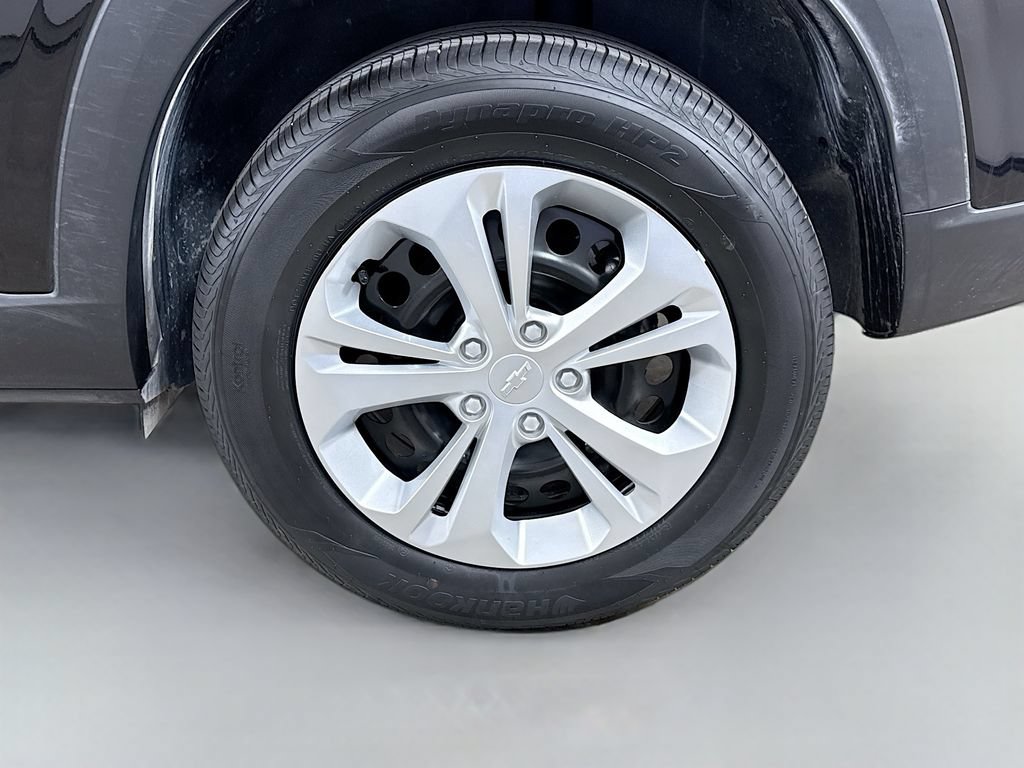 Used 2026 Chevrolet Trax LS FWD image 28