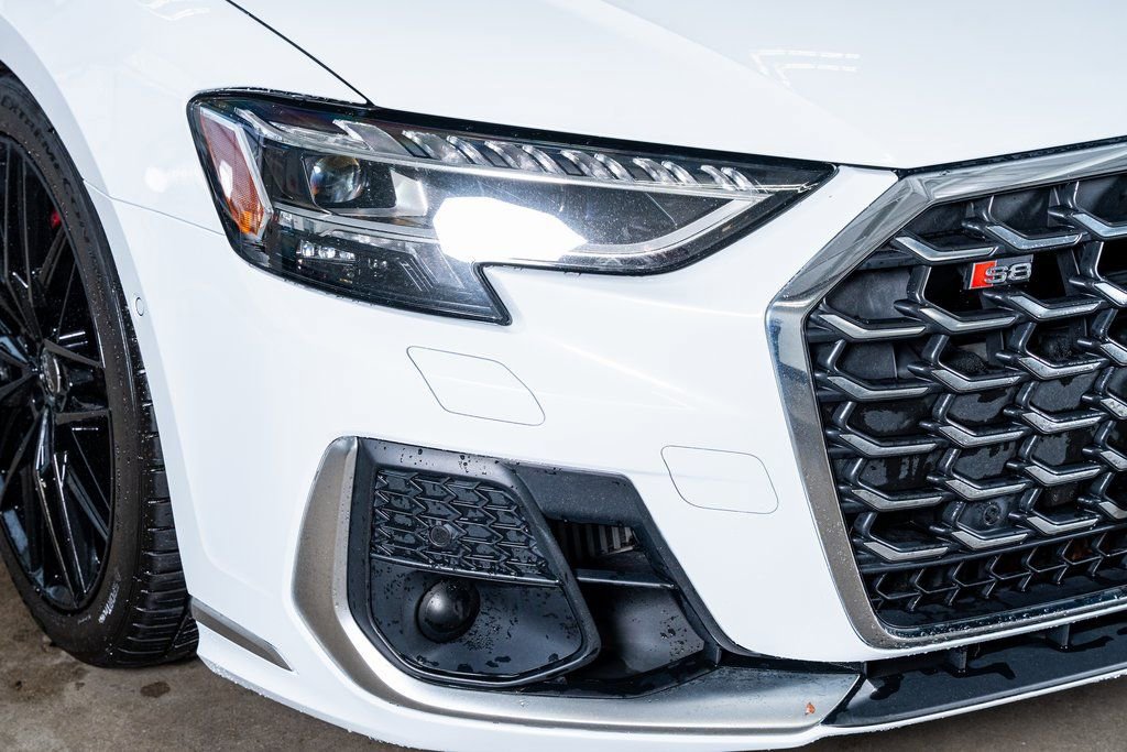 Used 2023 Audi S8 image 18
