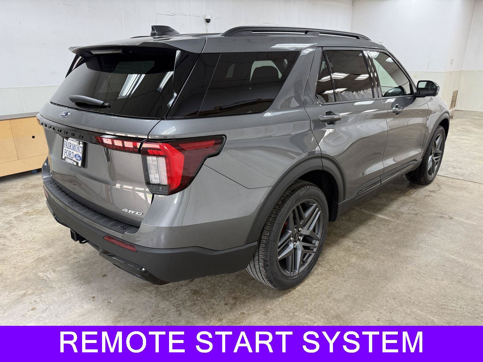 New 2026 Ford Explorer ST-Line w/ ST-Line Street Pack AWD/4WD image 7
