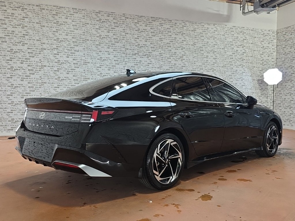 Certified 2024 Hyundai Sonata SEL w/ Convenience Package image 8