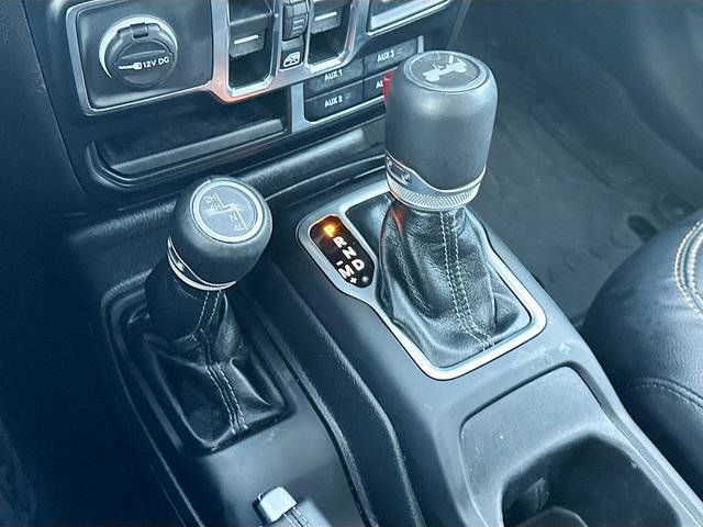 Used 2024 Jeep Wrangler Sahara w/ Dual Top Group AWD/4WD image 17