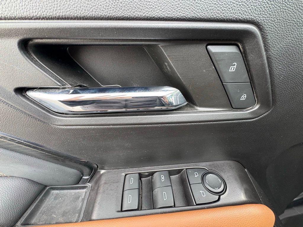 Used 2024 GMC Canyon AT4 w/ Technology Package image 15