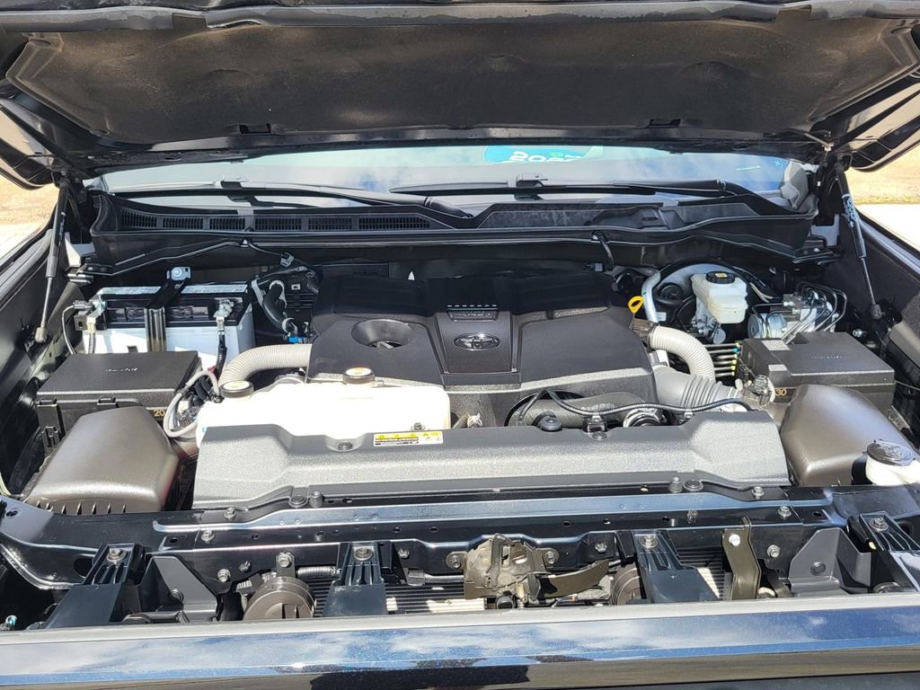 Used 2023 Toyota Tundra SR5 AWD/4WD image 33