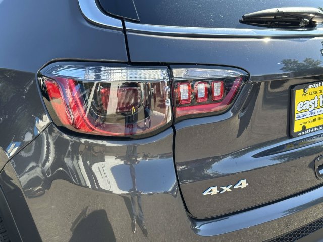 Certified 2024 Jeep Compass Limited w/ Sun and Sound Group AWD/4WD image 11