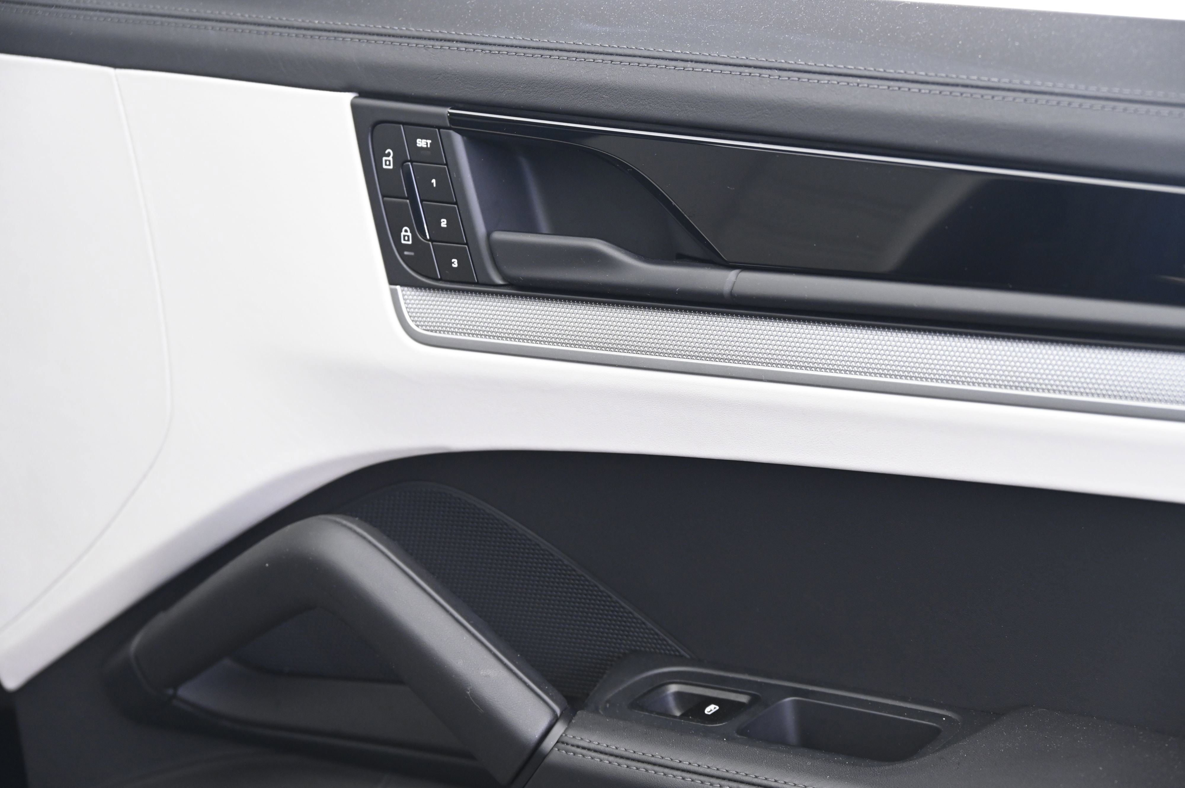 Certified 2024 Porsche Cayenne S image 21