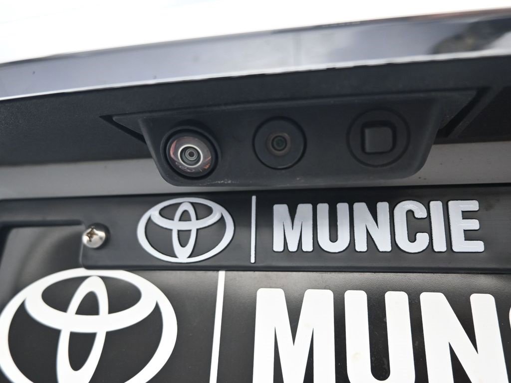 Used 2024 Buick Enclave Premium image 49