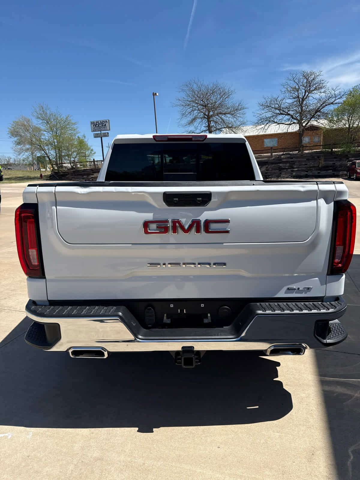 Used 2025 GMC Sierra 1500 SLT w/ SLT Premium Package image 8