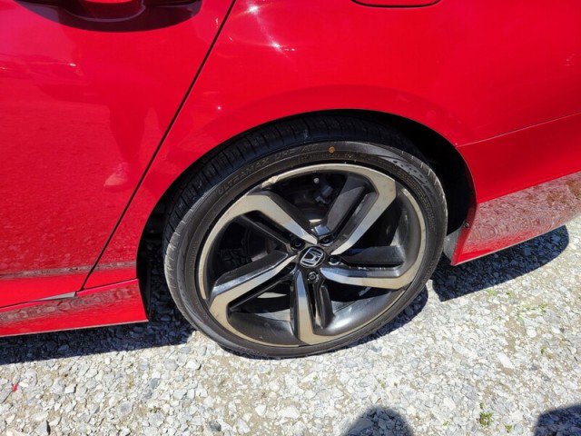 Used 2018 Honda Accord Sport image 8