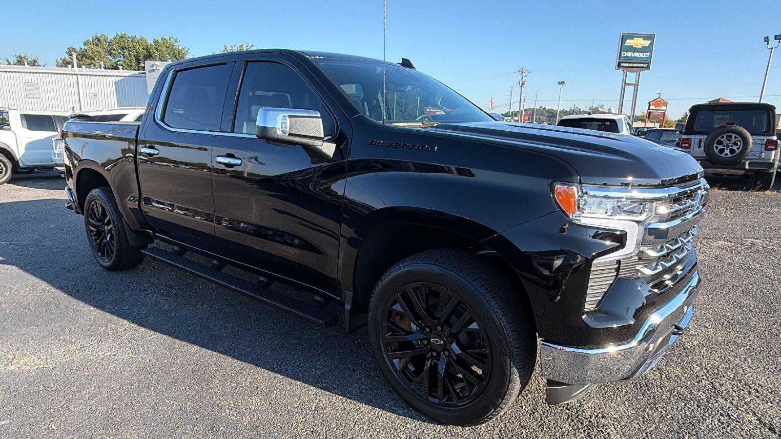 New 2026 Chevrolet Silverado 1500 LTZ w/ LTZ Premium Package AWD/4WD image 7