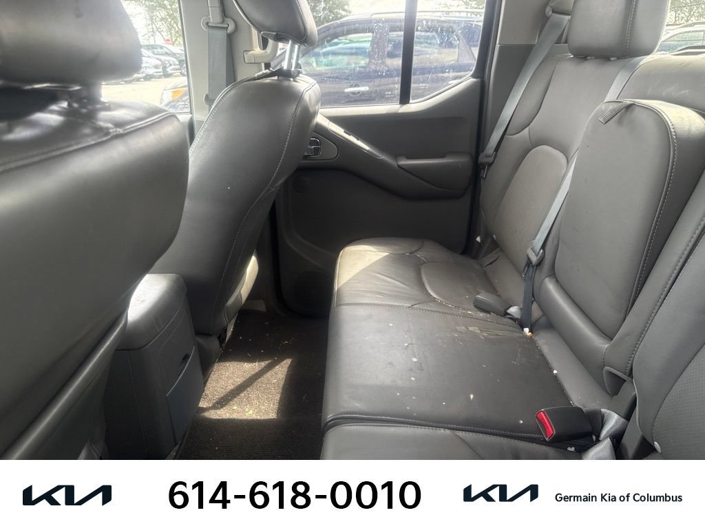 Used 2012 Nissan Frontier SL w/ Moonroof Pkg AWD/4WD image 10