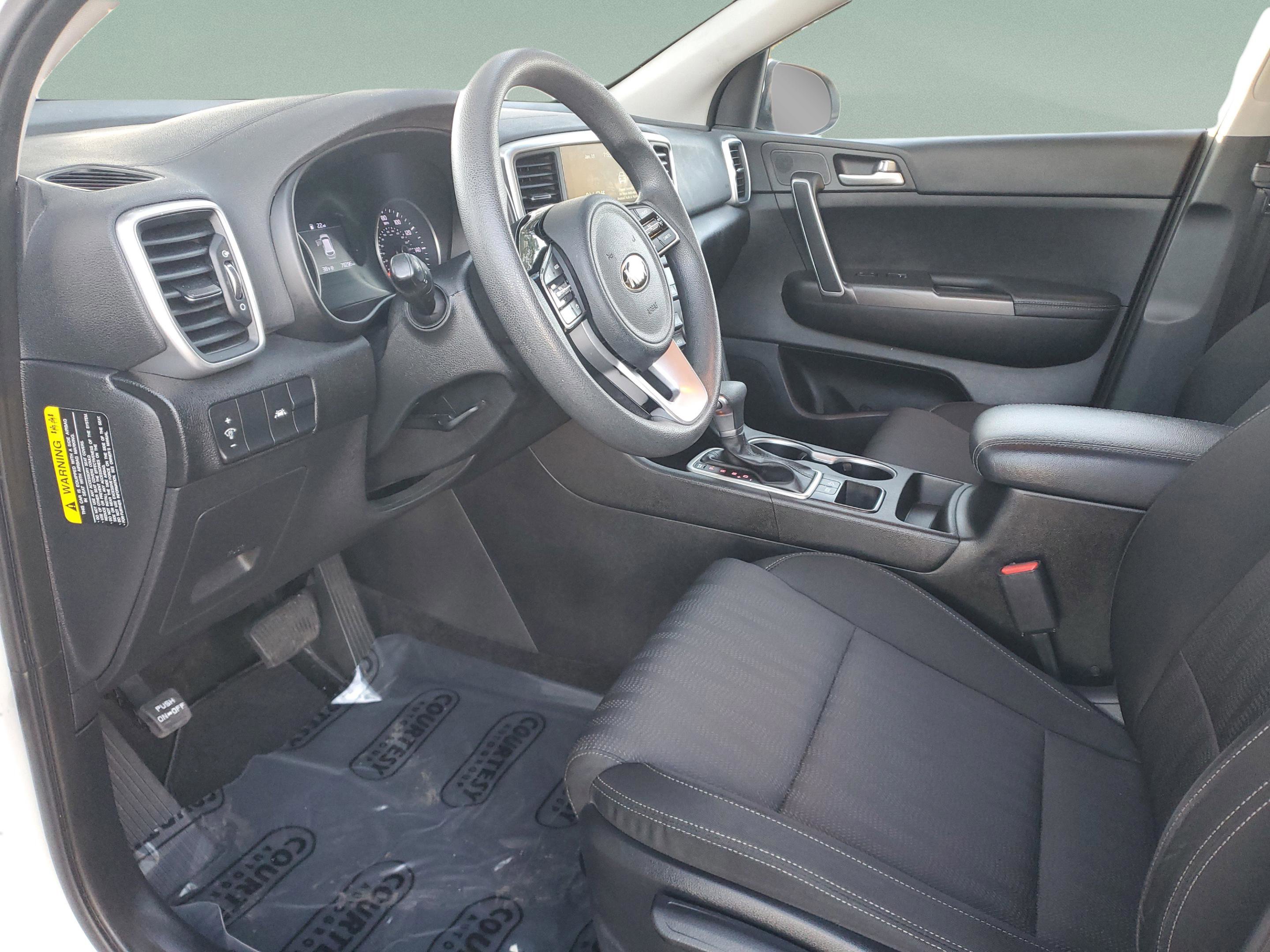 Used 2022 Kia Sportage LX image 19