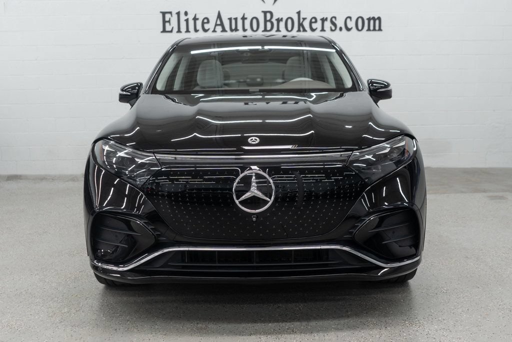 Used 2023 Mercedes-Benz EQS 580 4MATIC SUV image 3