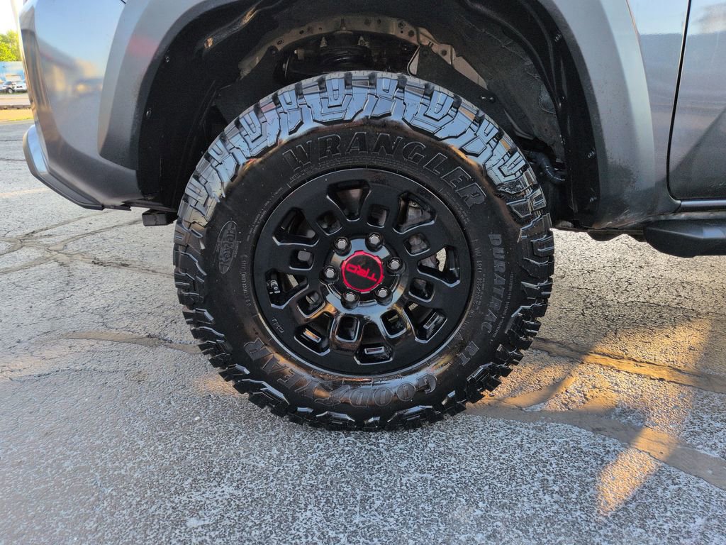 Used 2023 Toyota Tacoma TRD Off-Road AWD/4WD image 27