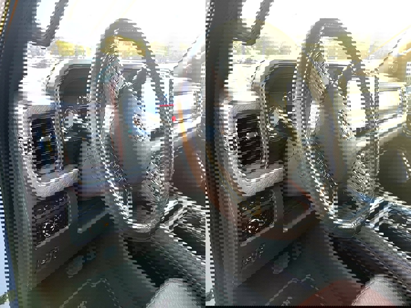 Used 2023 Ford F450 King Ranch w/ FX4 Off-Road Package image 24