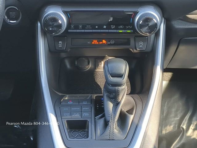 Used 2025 Toyota RAV4 XLE image 19
