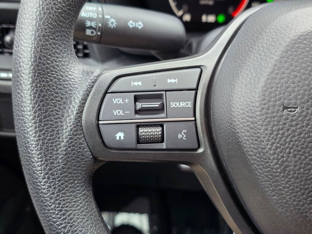Certified 2025 Honda CR-V LX image 29