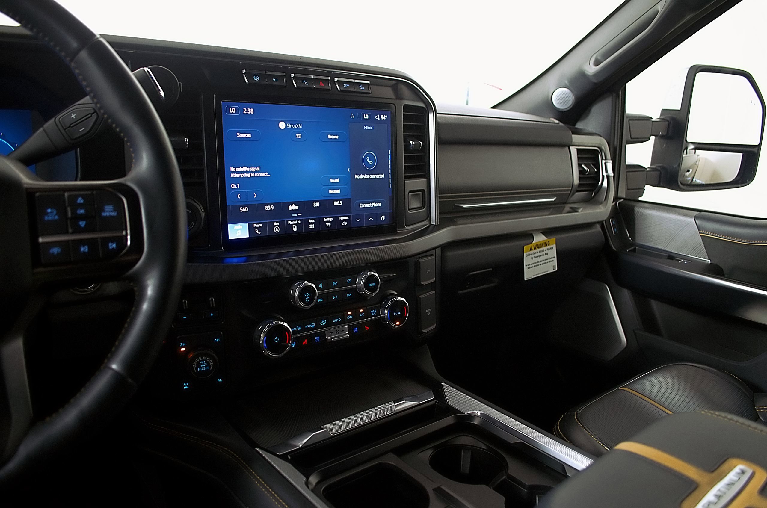 Used 2023 Ford F350 Platinum w/ Tremor Off-Road Package AWD/4WD image 29