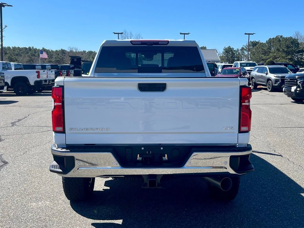 New 2026 Chevrolet Silverado 2500 LTZ w/ LTZ Premium Package AWD/4WD image 4