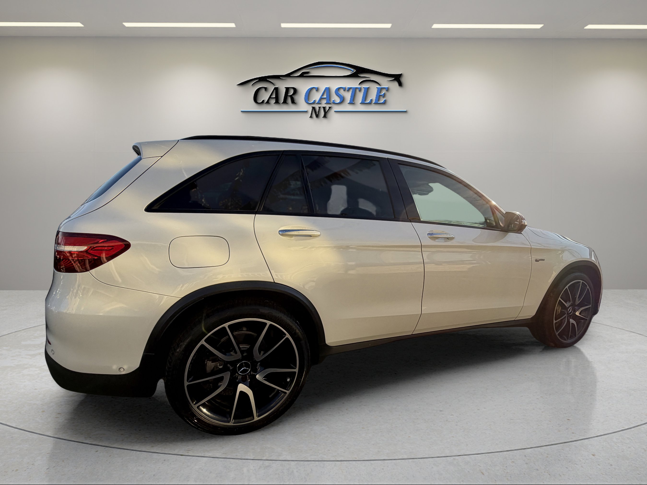 Used 2019 Mercedes-Benz GLC 43 AMG 4MATIC image 7