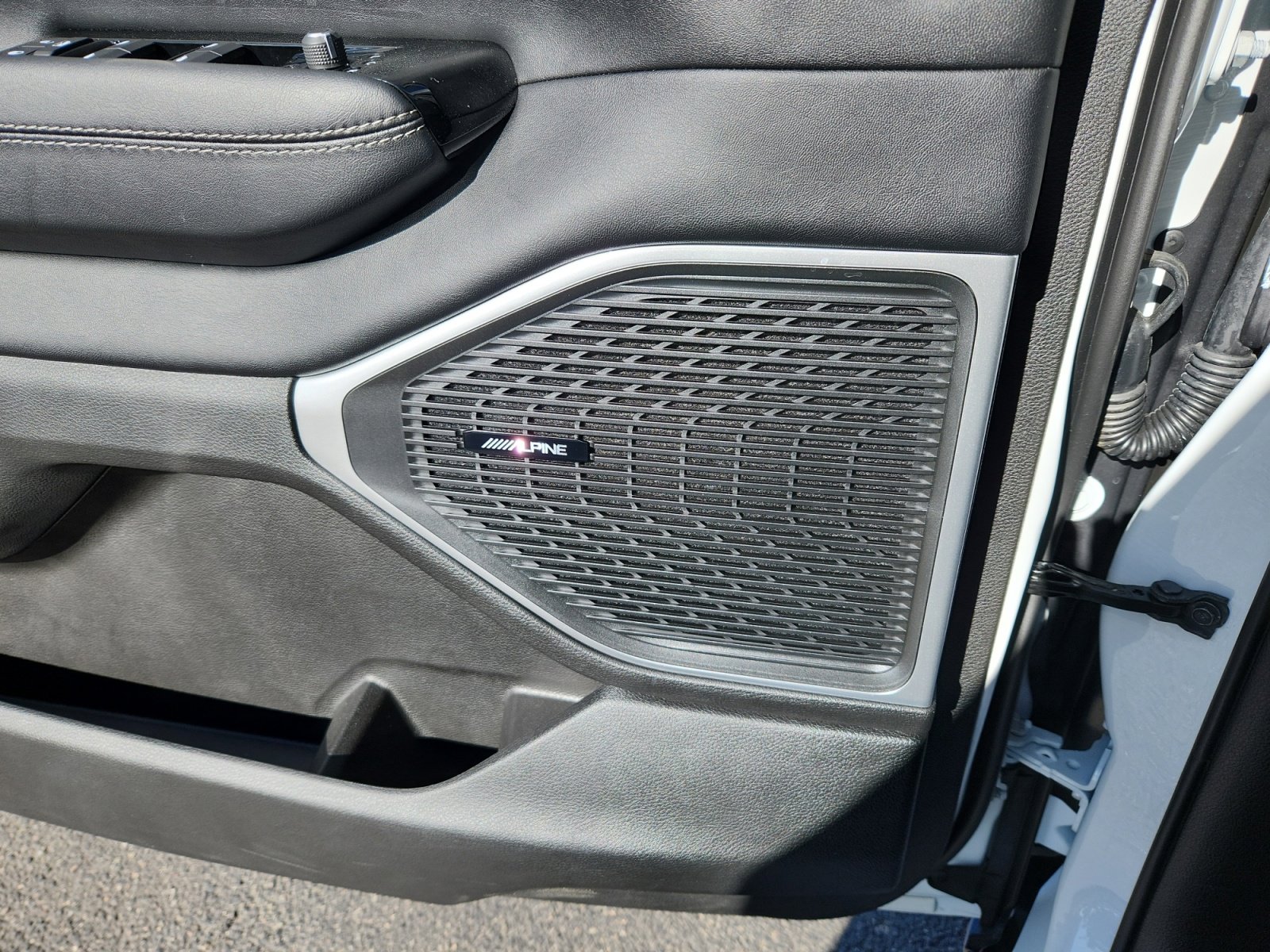 New 2025 Jeep Wagoneer Series II w/ Convenience Group I AWD/4WD image 26