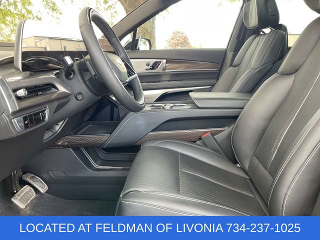 Used 2026 Cadillac Vistiq Sport w/ LPO, Floor Liner Package AWD/4WD image 19