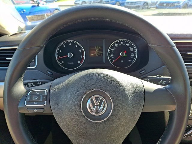 Used 2014 Volkswagen Jetta SE FWD image 23