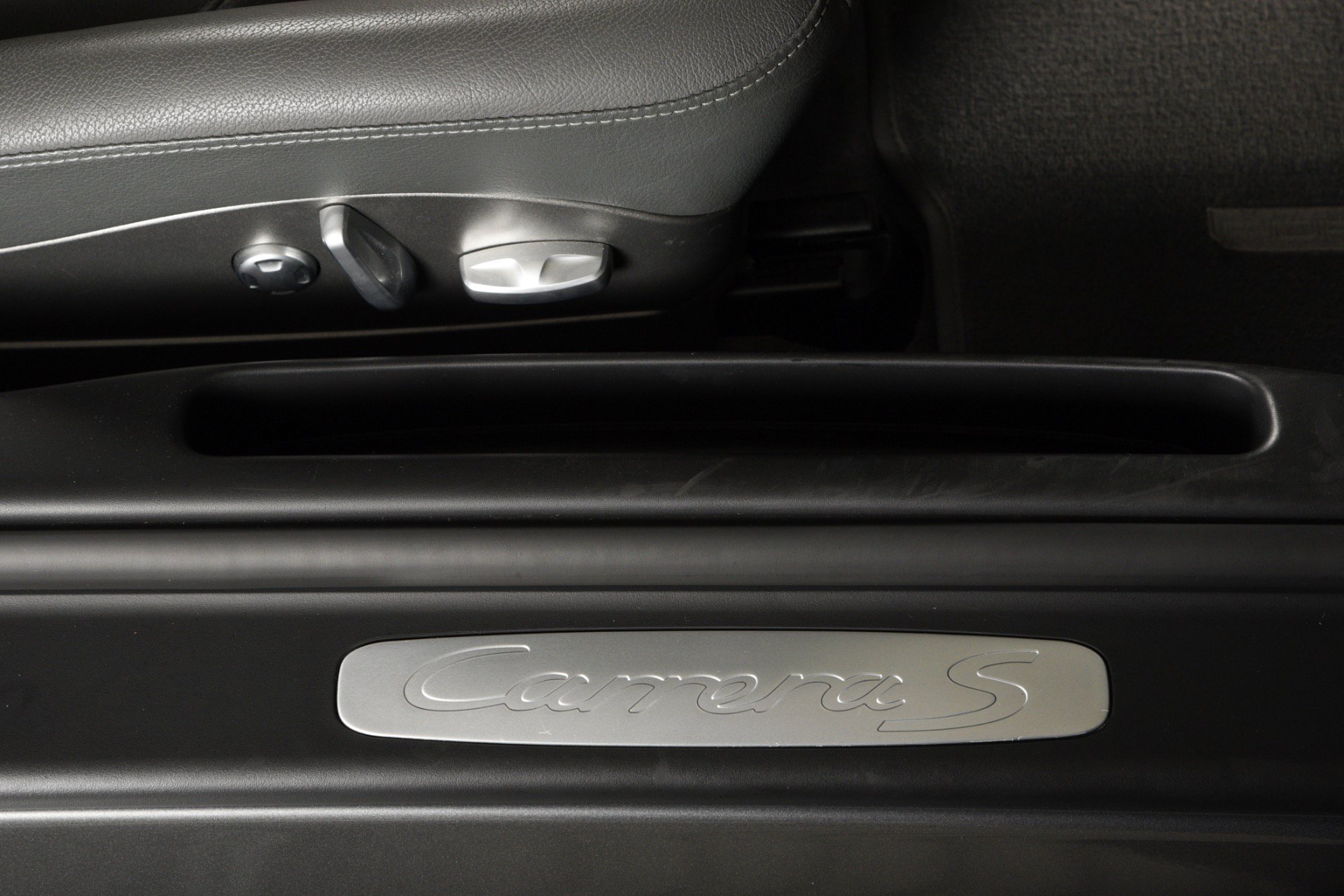 Used 2010 Porsche 911 Carrera S RWD image 18
