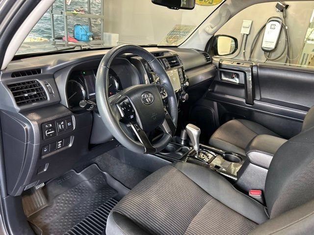 Used 2021 Toyota 4Runner TRD Off-Road AWD/4WD image 2