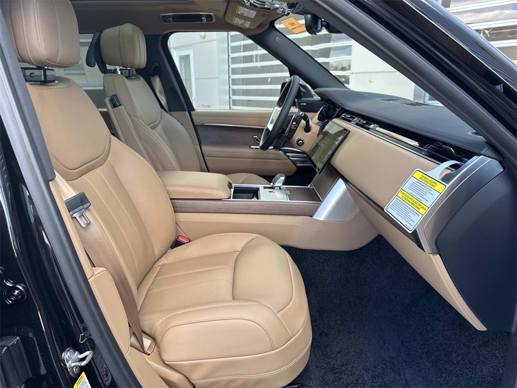 New 2026 Land Rover Range Rover SE image 10