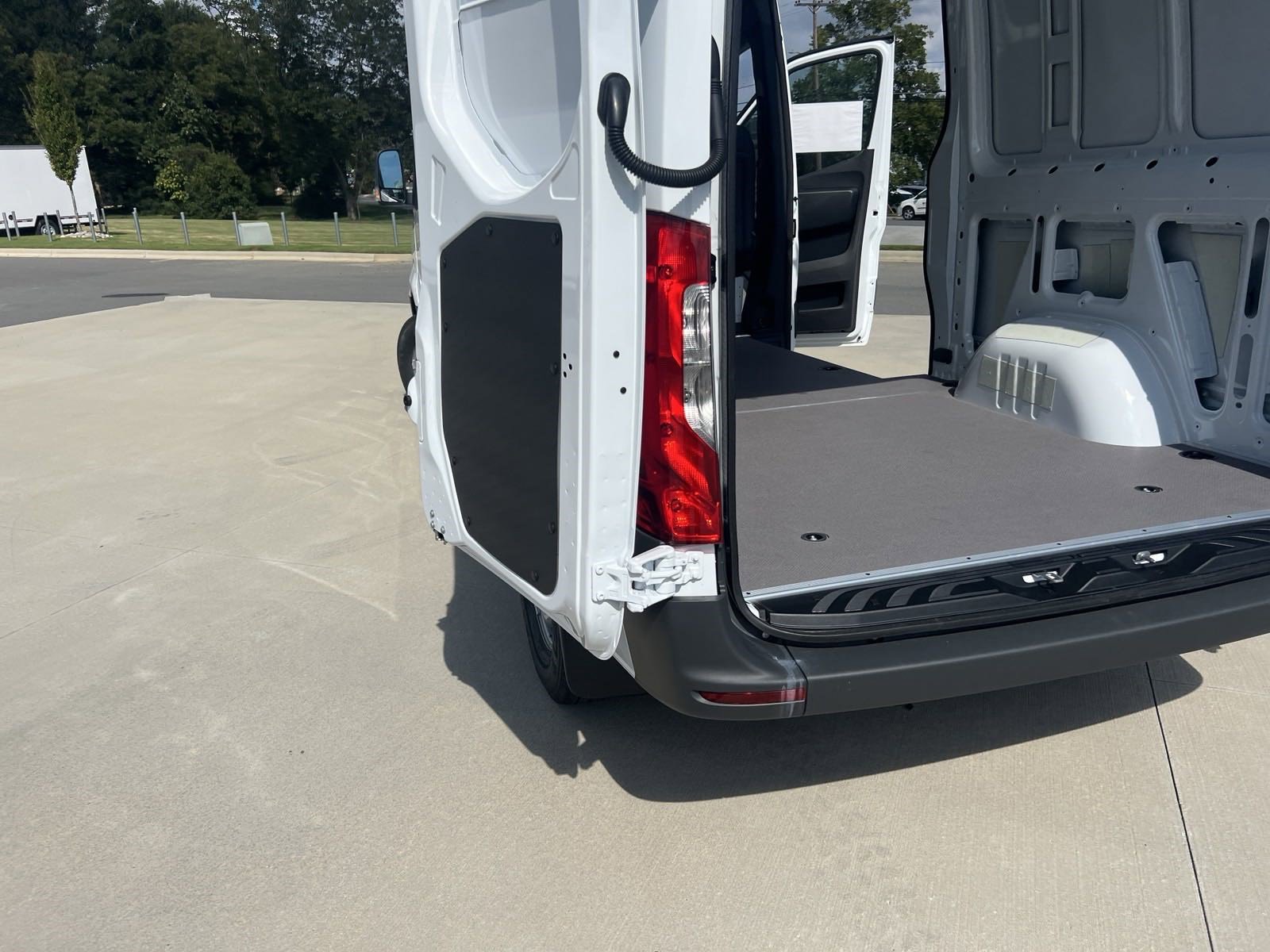 New 2025 Mercedes-Benz Sprinter 2500 image 41