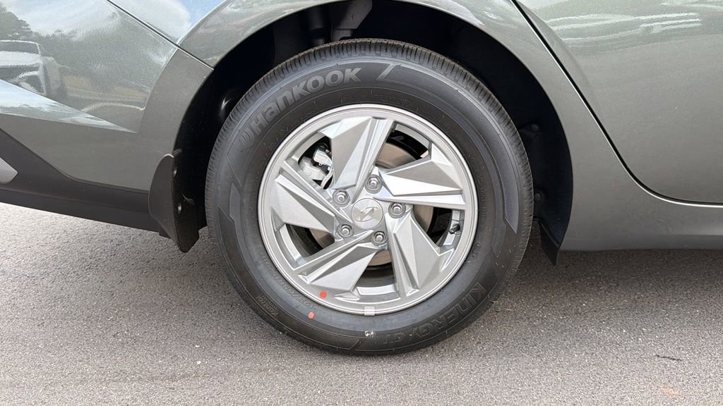 New 2026 Hyundai Elantra SE image 17