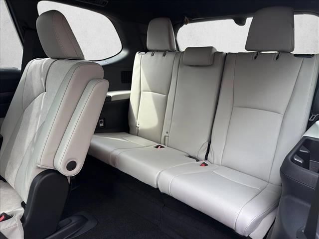 New 2026 Toyota Grand Highlander AWD Hybrid image 25