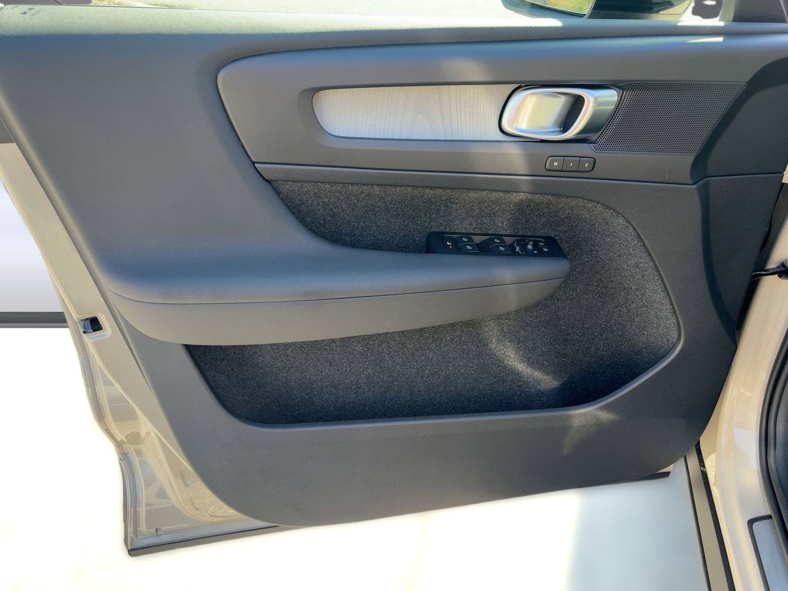 New 2026 Volvo XC40 B5 Core w/ Climate Package image 20