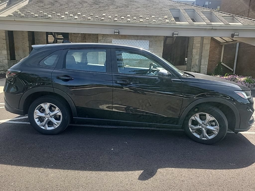 Used 2023 Honda HR-V LX image 5