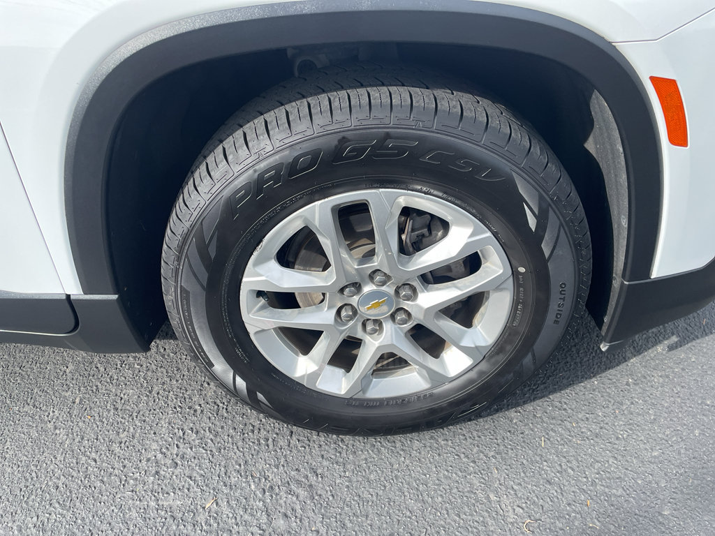 Used 2023 Chevrolet Traverse LS w/ Safety Package AWD/4WD image 12