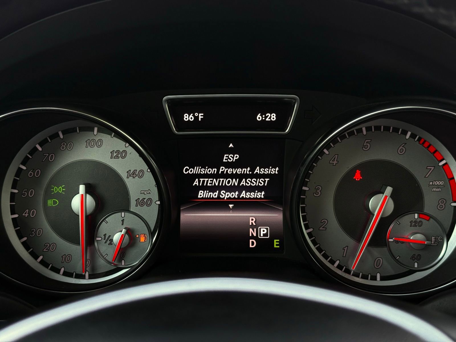 Used 2015 Mercedes-Benz GLA 250 4MATIC image 38