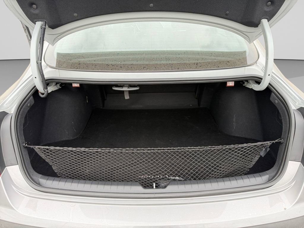 Used 2023 Hyundai Sonata Limited w/ Cargo Package FWD image 19