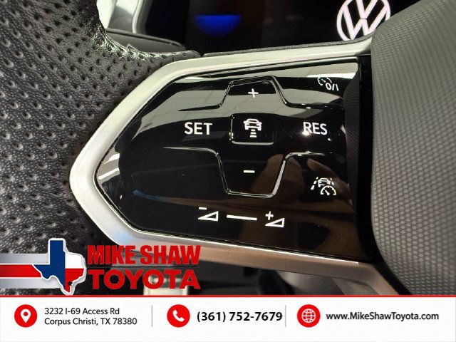 Used 2023 Volkswagen Tiguan SE R-Line FWD image 10