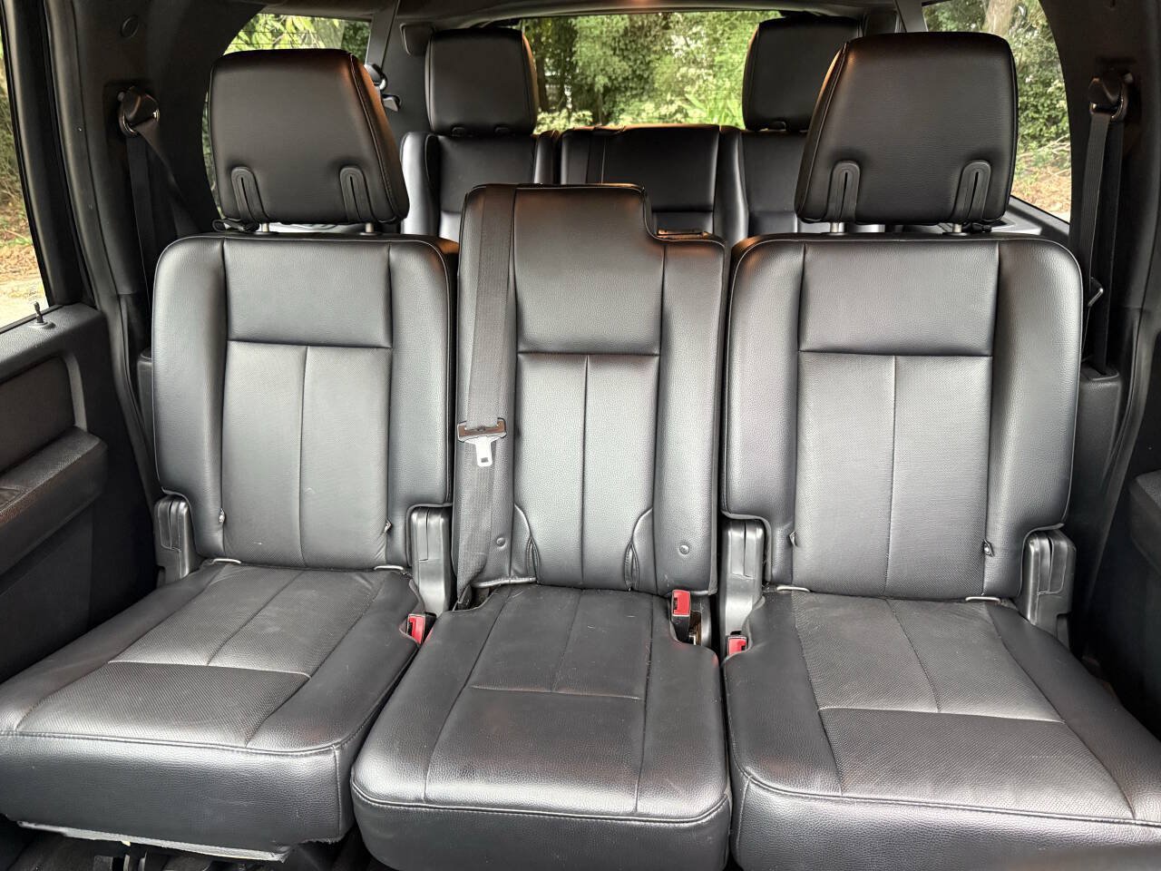 Used 2015 Ford Expedition EL Limited w/ Equipment Group 301A AWD/4WD image 16