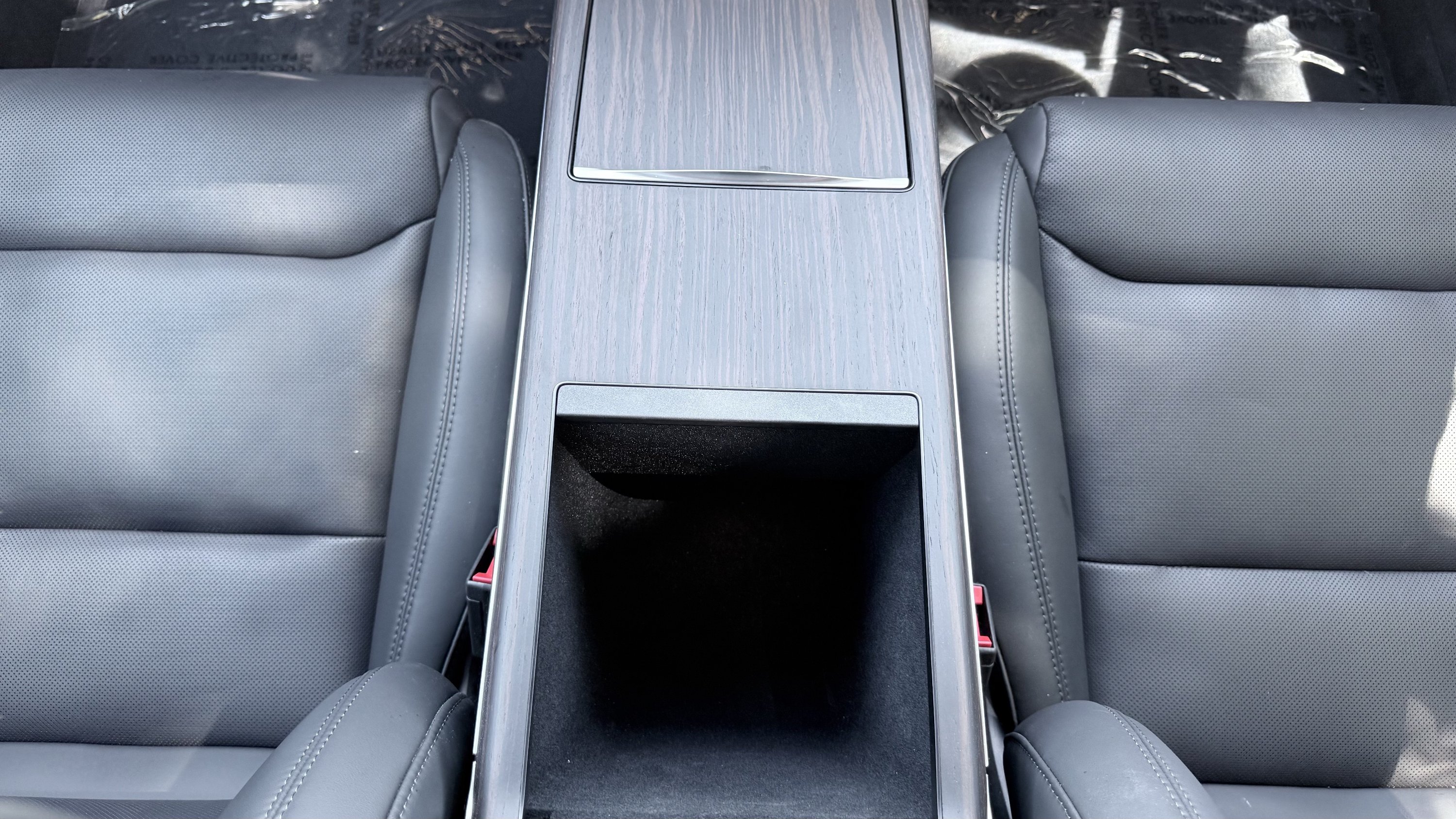 Used 2025 Tesla Model S AWD/4WD image 31