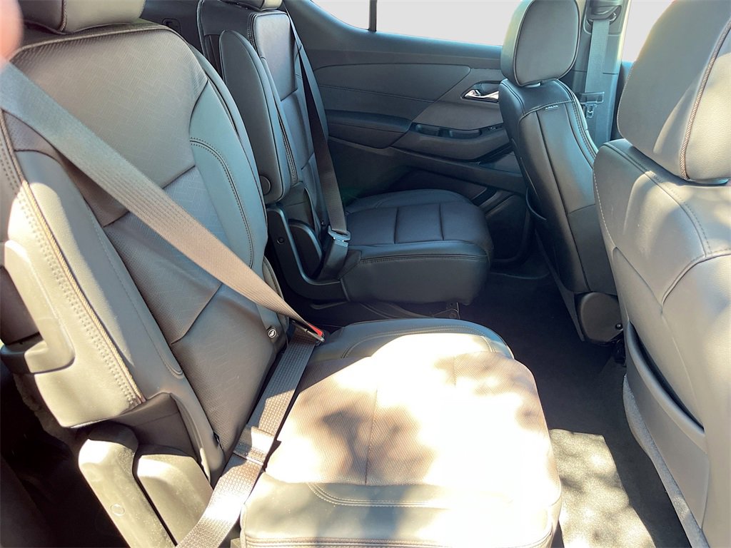 Used 2023 Chevrolet Traverse High Country image 30