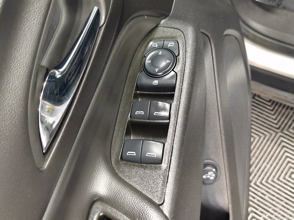 Used 2024 Chevrolet Equinox LT FWD image 41