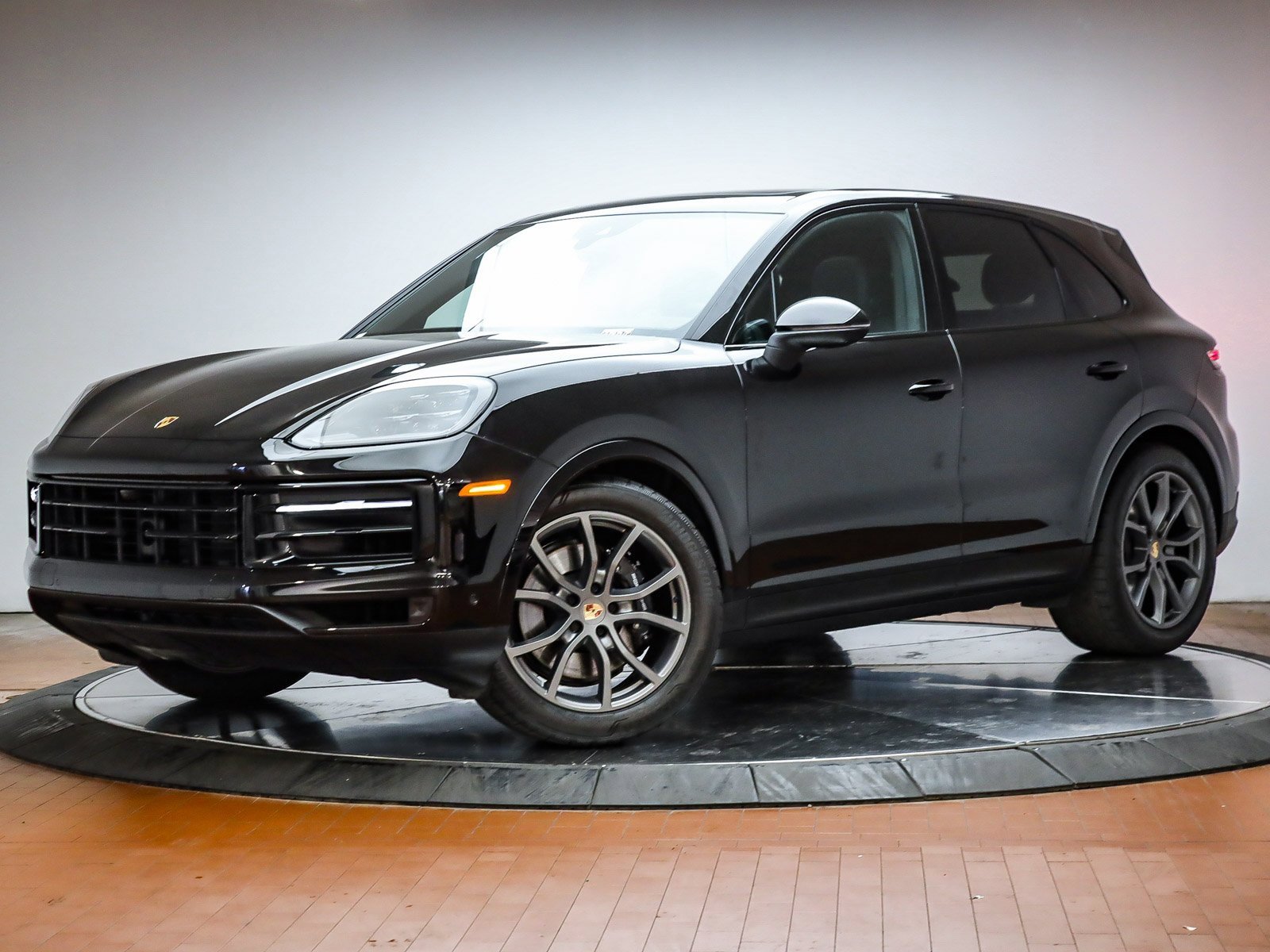 Used 2025 Porsche Cayenne image 1
