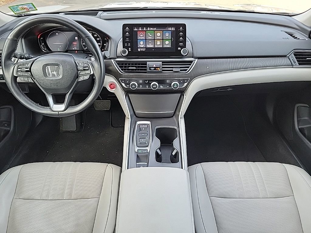 Used 2018 Honda Accord Touring image 19