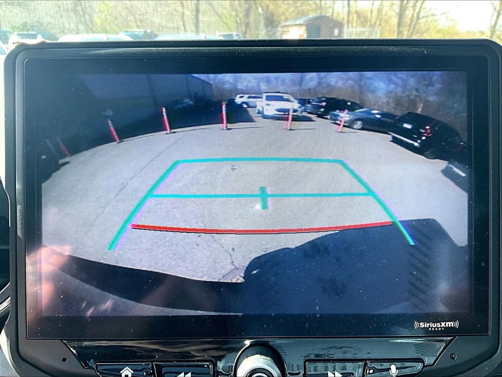 Used 2017 Toyota Tacoma TRD Sport w/ Premium & Technology Package image 19