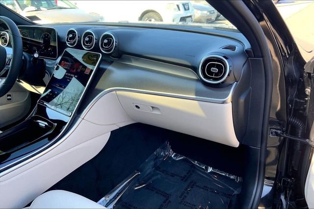 Used 2025 Mercedes-Benz C 300 4MATIC Sedan image 15