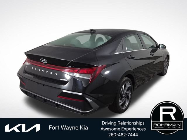 Used 2025 Hyundai Elantra Limited FWD image 6